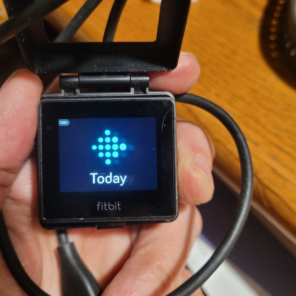Fitbit Blaze Bundle! Watch, Charger, 2 Bands, Box, Instructions, Great Cond!